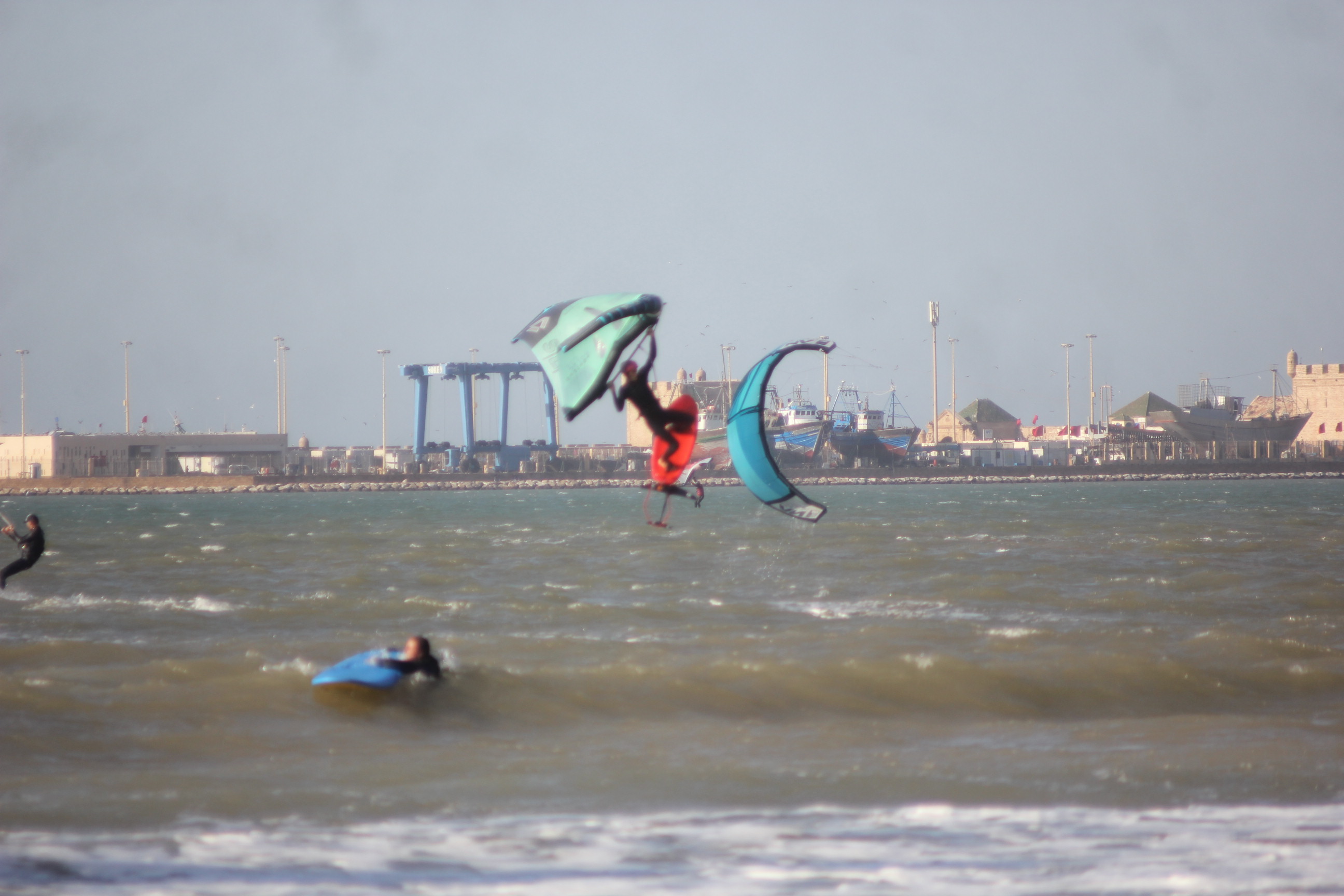 Moulay Bouzerktoun — advanced kitesurf and windsurf spot north of Essaouira